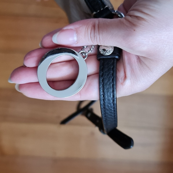 Oroton bag, crossbody, excellent condition  only used a few times - Picture 2 of 3